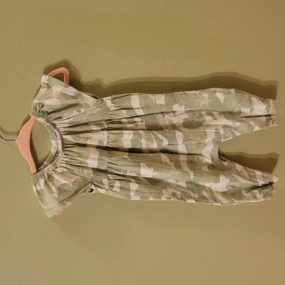 Old Nacy camo jumpsuit- size 6-12 months